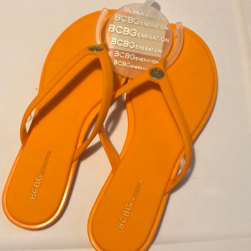 NWT BCBGeneration Rubber Sandals